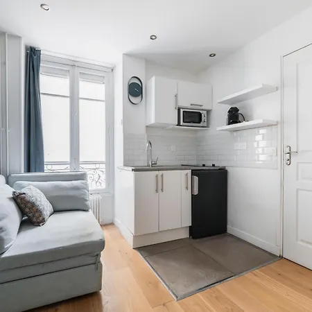 Imhost 6 - Charming Appartement Batignolles Paris Exterior photo